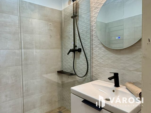 MENŐ 2 SZOBÁS ALBÉRLET ÓBUDÁN KIADÓ-AZONNAL KÖLTÖZHETŐ