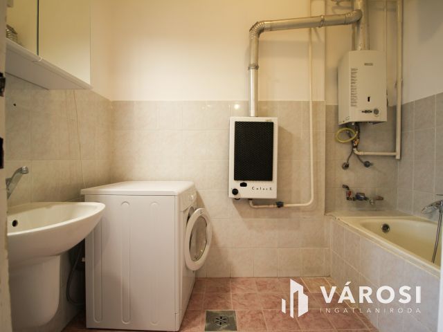 Budai hegyekre néző panorámás lakás kiadó