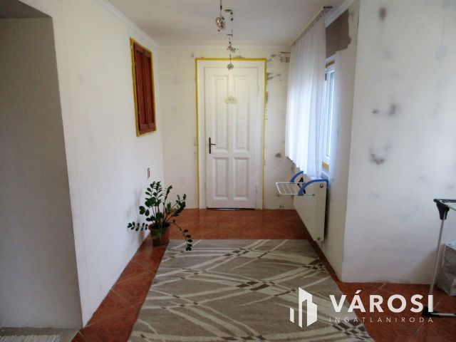 Orosházi teljesen felújított családi ház a Szarvasi úton