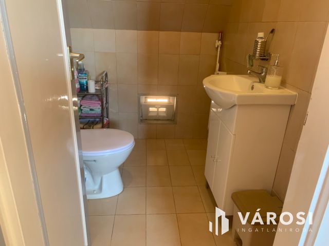 Nyíregyházán eladó 5 szobás  ház , sok lehetőséggel