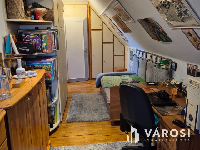 Nyíregyházán eladó 5 szobás  ház , sok lehetőséggel