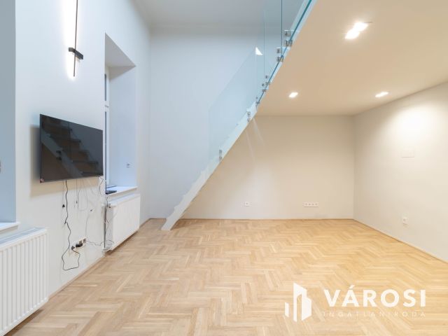 A Nyugati szomszédságában, csendes házban, felújított lakás