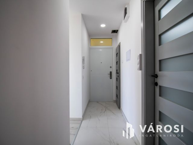 Gyönyörűen felújított 4 szobás lakás a belvárosban