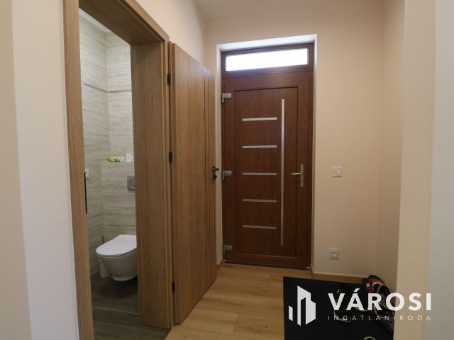 Kulcsrakész ,új építésű,költözhető,25 KW tárolóval.