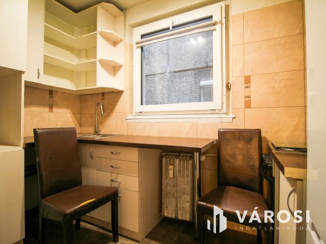 Három szobás panellakás kiadó Óbudán