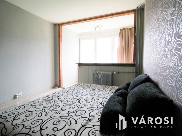 Három szobás panellakás kiadó Óbudán