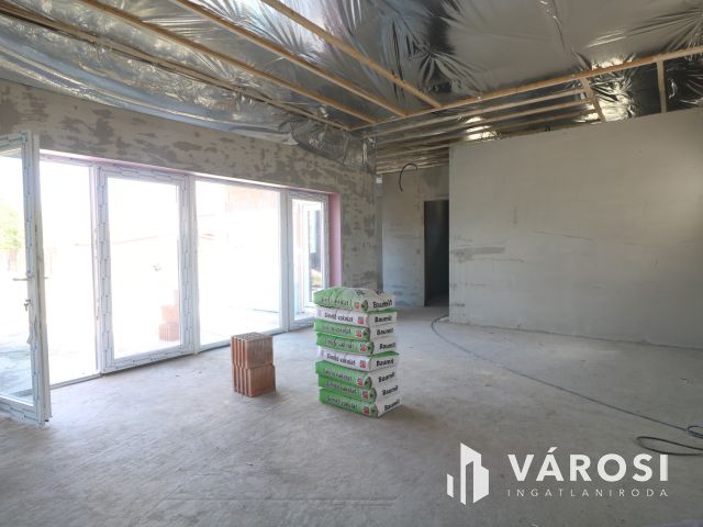 Kulcsrakész családi ház, 10 éves szaldó elszámolással.