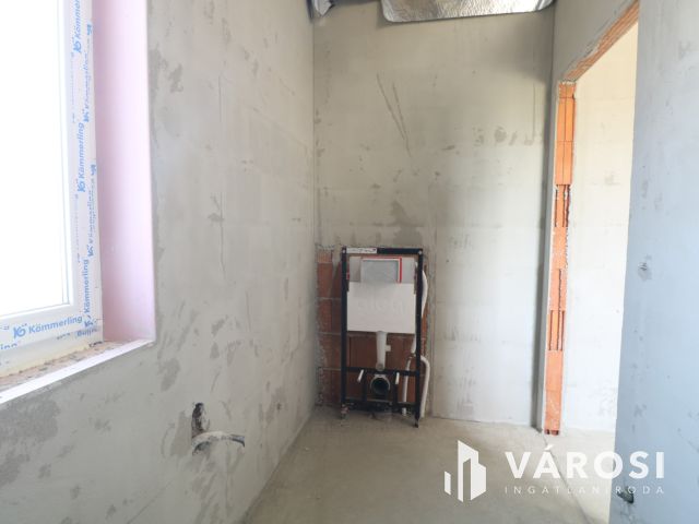 Kulcsrakész családi ház, 10 éves szaldó elszámolással.