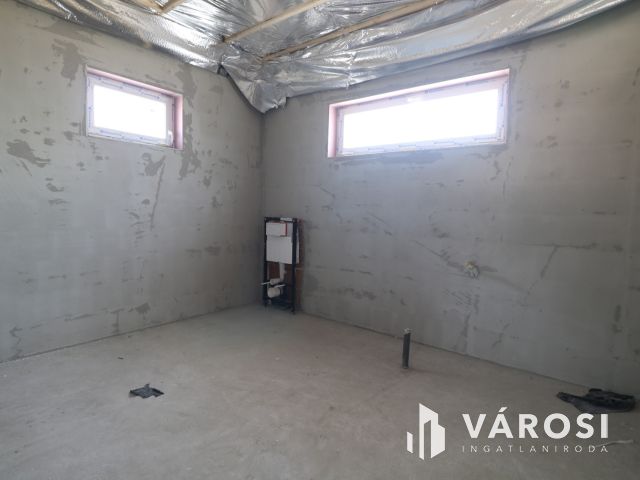 Kulcsrakész családi ház, 10 éves szaldó elszámolással.