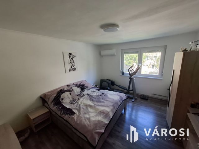 Első emeleten, teljesen felújított lakásTapolcán eladó