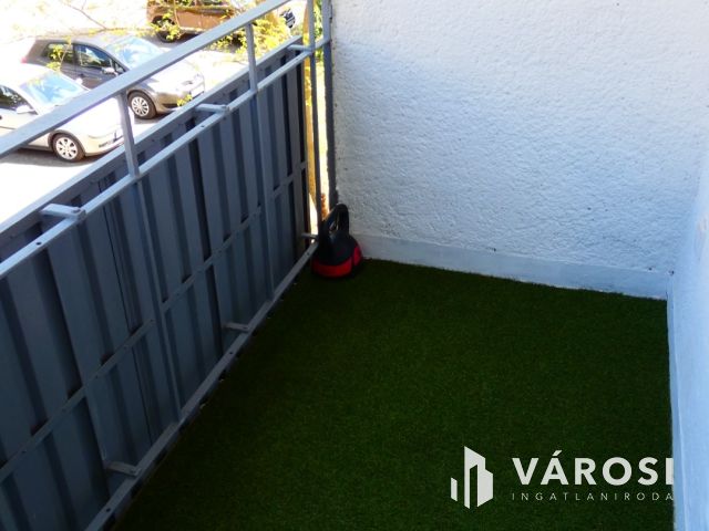 Első emeleten, teljesen felújított lakásTapolcán eladó