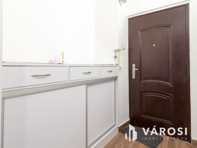 3 szobás, felújított, berendezett, gépesített lakás Csepelen