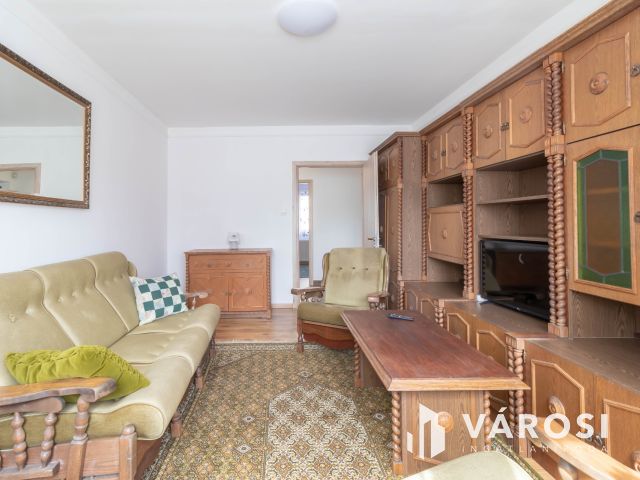 3 szobás, felújított, berendezett, gépesített lakás Csepelen