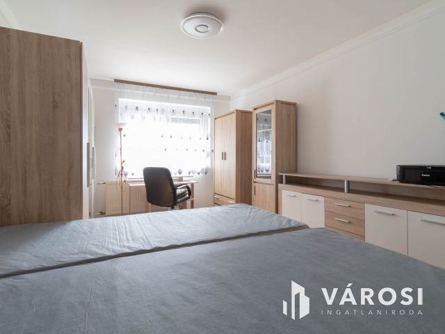 3 szobás, felújított, berendezett, gépesített lakás Csepelen