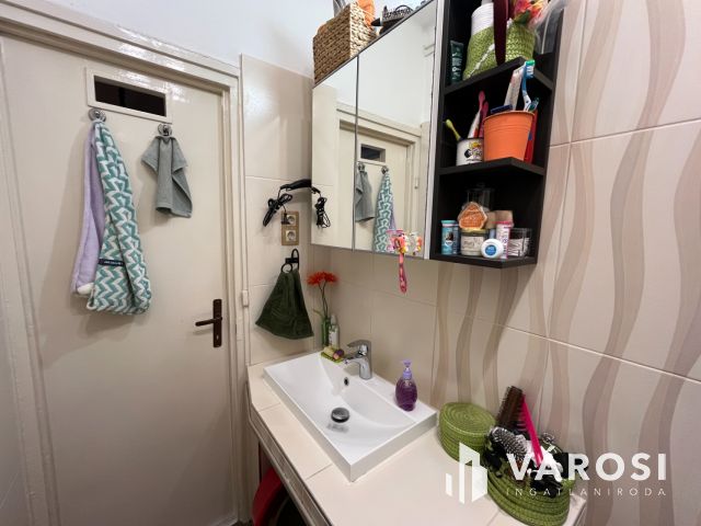 Debrecen Kertkapcsolatos Földszinti Lakás