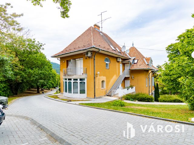 Cinege utcában, csendes, gyönyörű lakóparkban, kiadó lakás