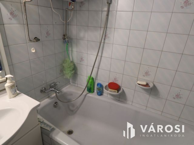Dorozsmán, jó lokációval ,földszinti  lakás eladó.
