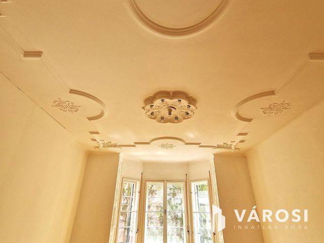 Időtlen elegancia a Stefánia úton –  polgári luxuslakás