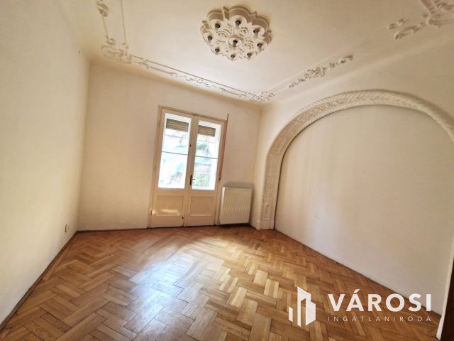 Időtlen elegancia a Stefánia úton –  polgári luxuslakás