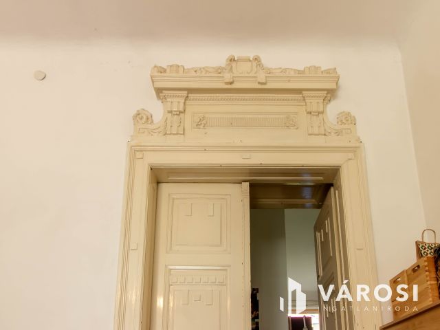 XI.Ker. szívében 93 m²-es, alakítható lakás, kiváló lokáció
