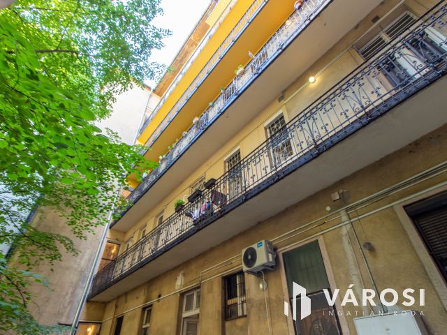 XI.Ker. szívében 93 m²-es, alakítható lakás, kiváló lokáció