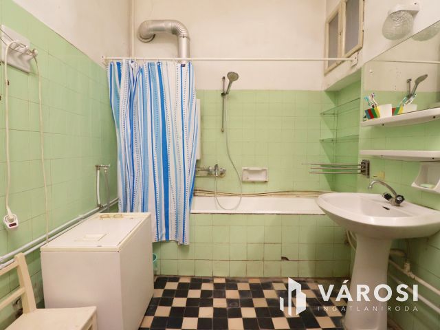 Patinás polgári ház, otthonnak vagy vállalkozásnak