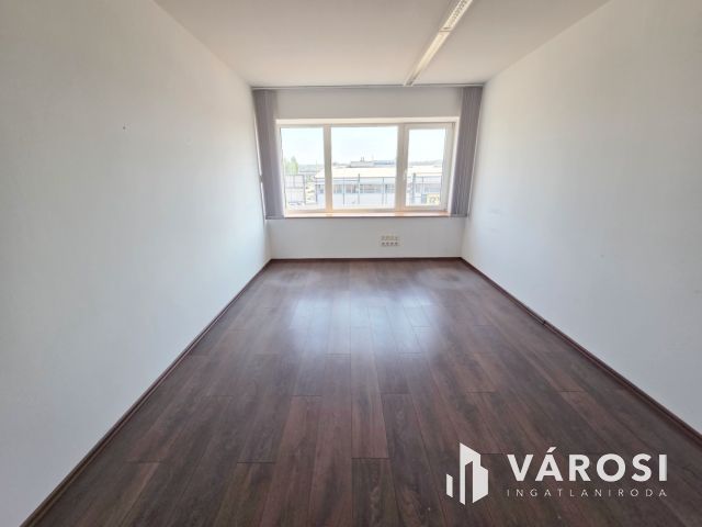 Kiadó modern, nagy méretű iroda Budaörsön! - 2