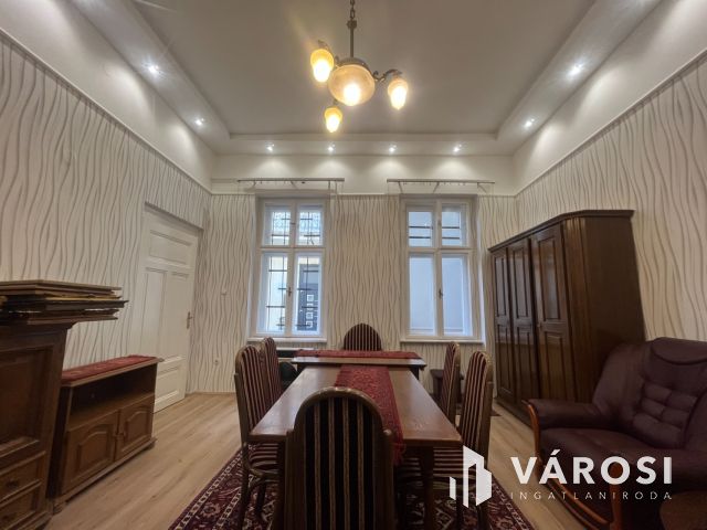 Debrecen belváros szívében, lakás vagy iroda, aminek akarod!