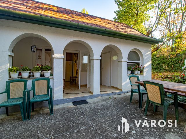 Időtlen stílus és korszerű nyugalom a Balaton mellett