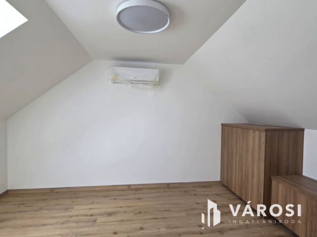 Belvárosi élet egy új lakásban-gépesített konyhával-Debrecen