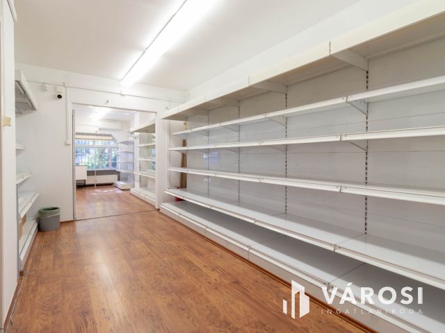 Utcafronti, kirakatos, 55 m2-es üzlet a Béke utca közelében