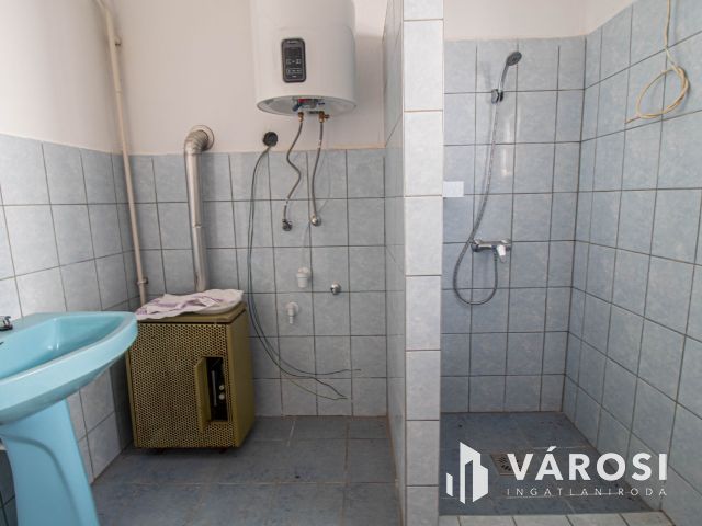 Hagulatos házikó távol a város zajától