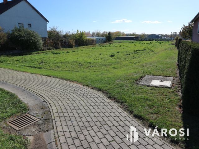 Vasalja telek beépíthető rendes szomszédok, központ közelben